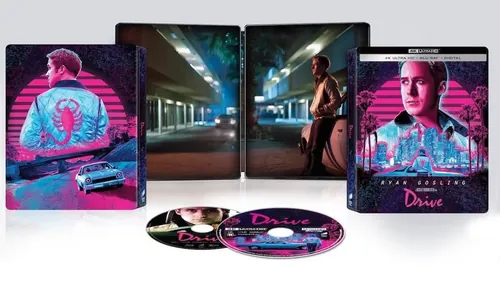 电影《驱动》海报，展示男主角在夜色中驾驶的场景