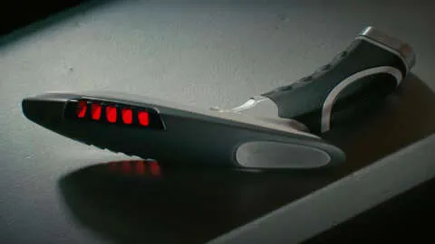 Paul Giamatti饰演星舰学院反派角色