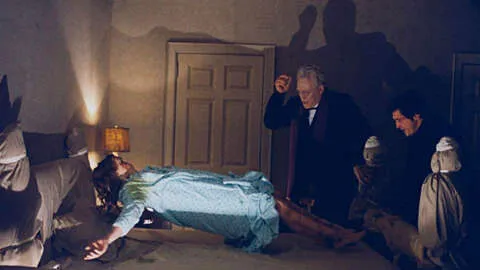 电影《附身》海报