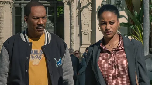 艾迪·墨菲饰演的艾泽尔·福莱在《贝弗利山警探》新片中的经典场景