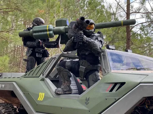 认识打造真实尺码战猪的粉丝，GarageIndoorWarhog收藏爱好者