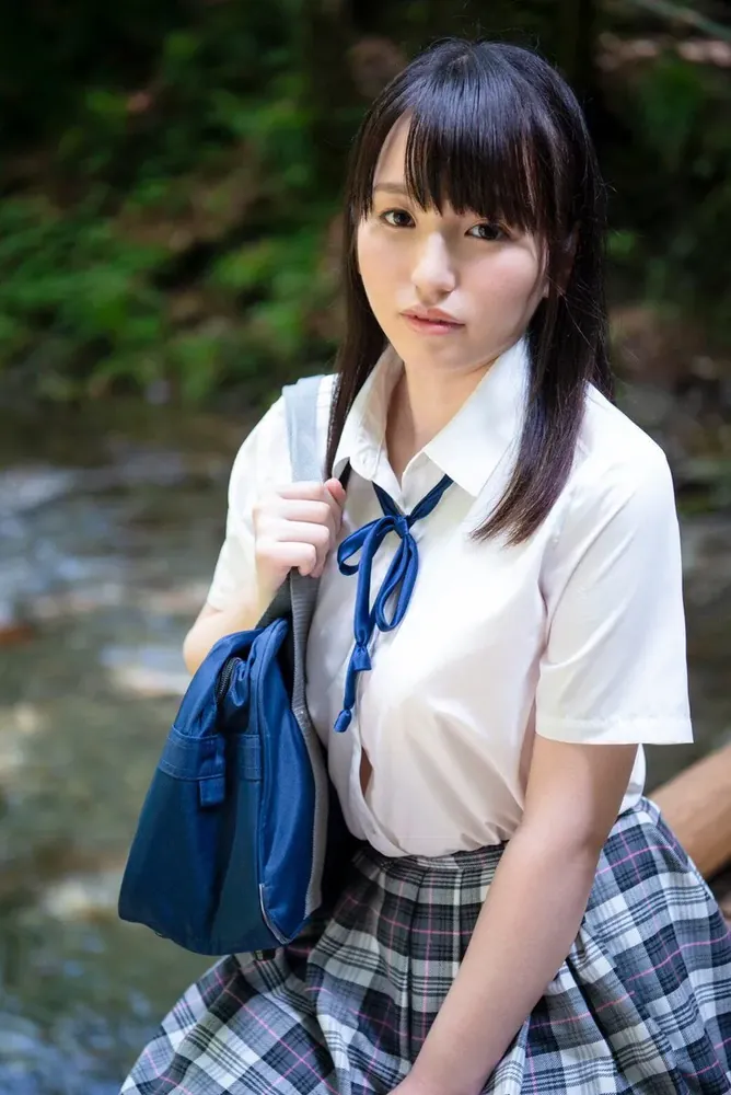 吹石れな近期宣传照