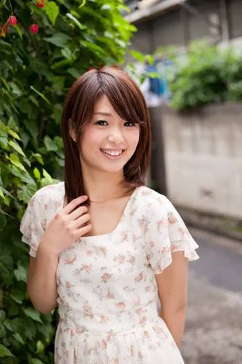 川上奈々美新作海报