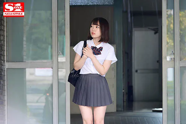 作品中师生情感交流瞬间