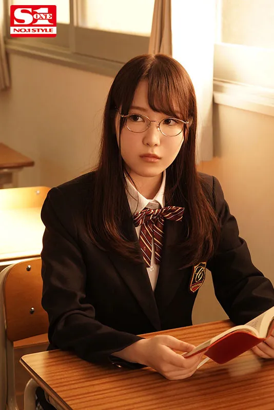 清宫铃个人照片