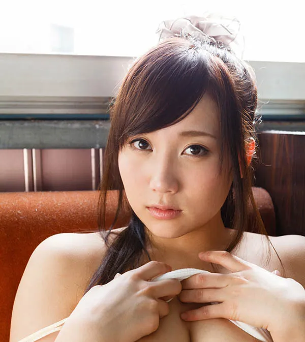 仓多真央写真集封面