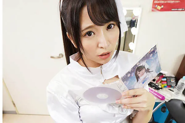 加藤桃香与经纪人互动场景