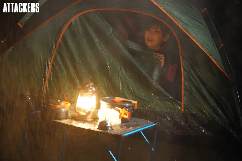 明里紬在作品中的剧照