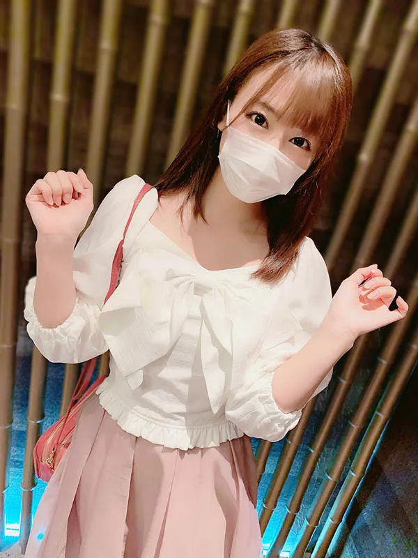 艺人与作品合影