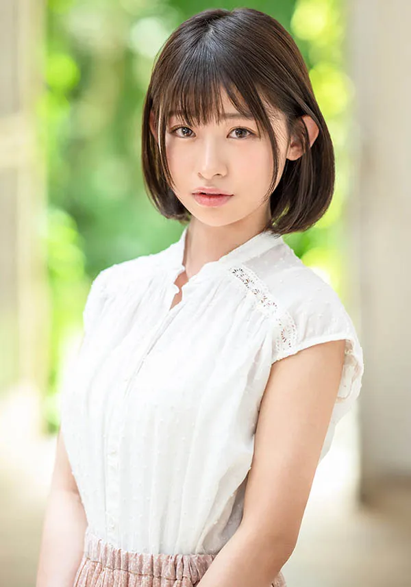 宫岛芽衣艺人形象展示