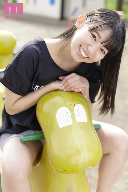 宇流木さら笑容