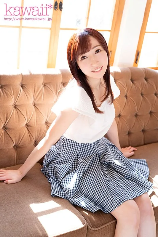 初川みなみ 艺人写真