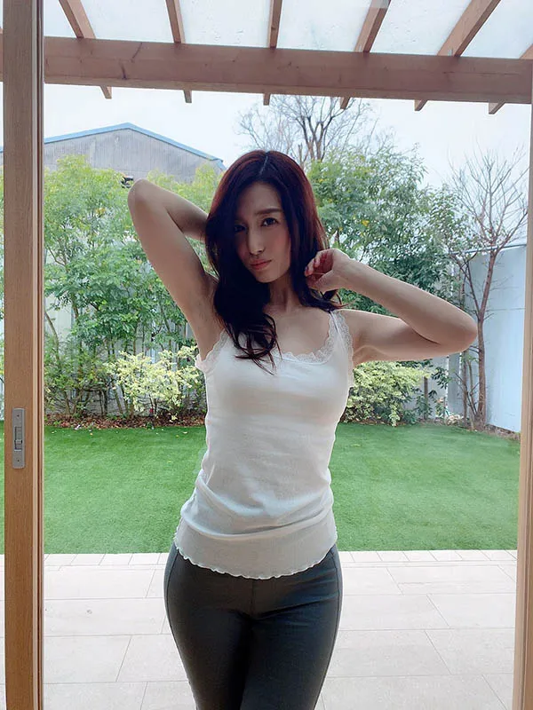 深田咏美女仆角啬造型