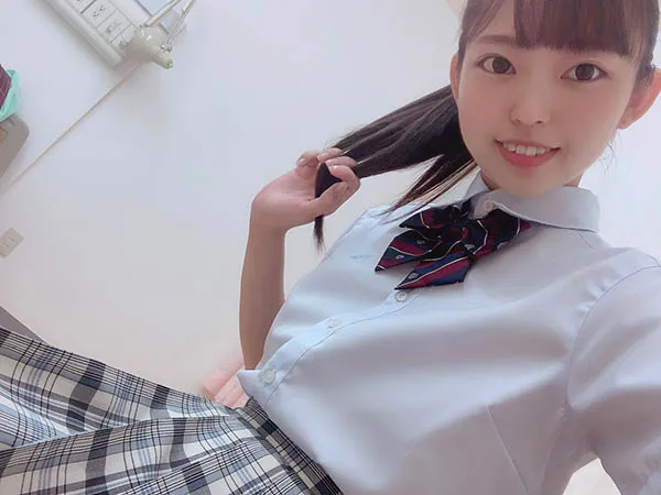 林爱菜清新形象写真