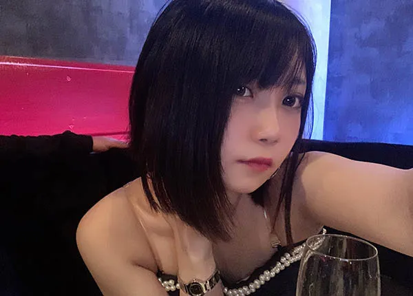 める（爱琉）促销海报图