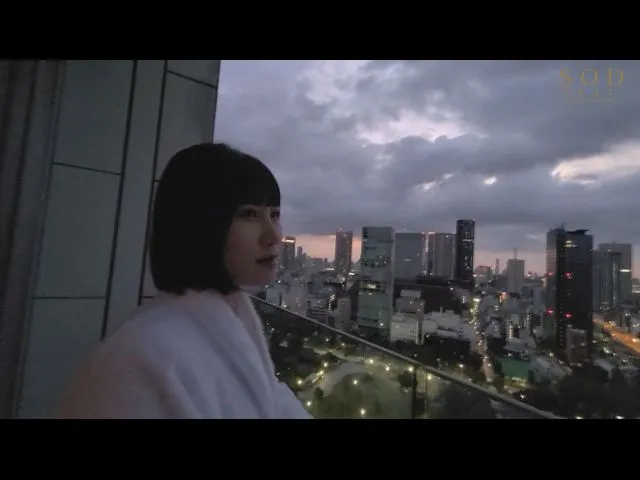 麻里梨夏官方宣传图