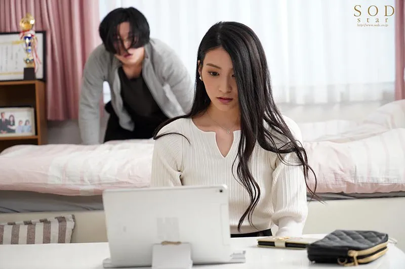 本庄铃 角色扮演图片