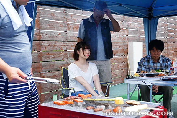 朝田ひまり写真二