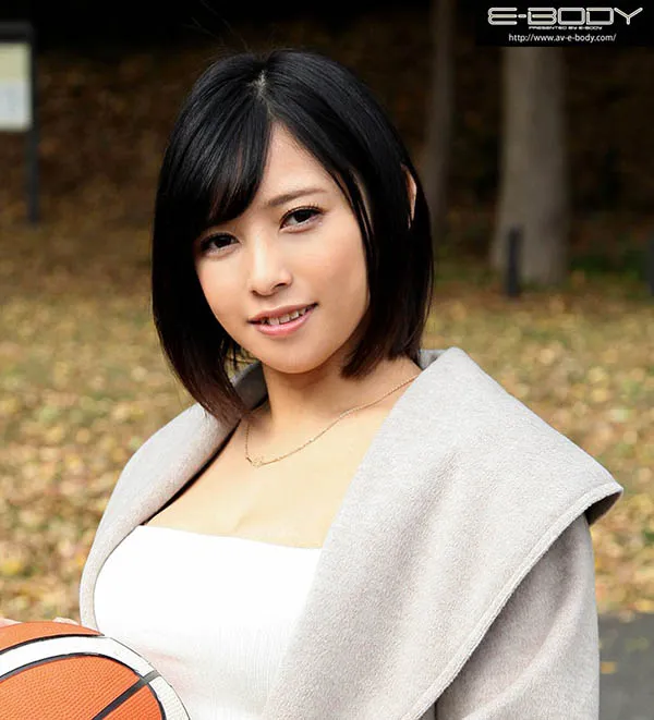 夏目蓝果在不同片商的作品封面