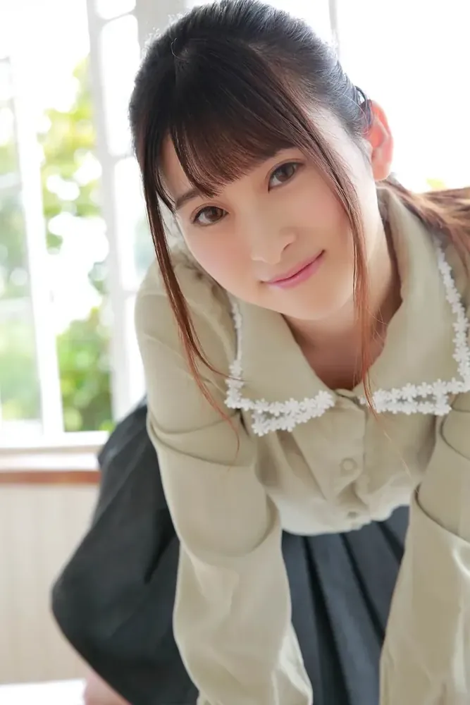 岬ななみ剧中角色与男演员互动场景