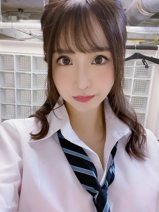 伊佐木梨安个人写真3