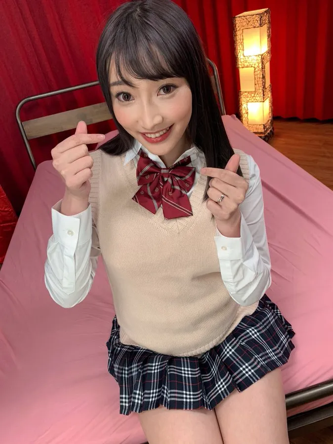 艺人丹羽菫形象