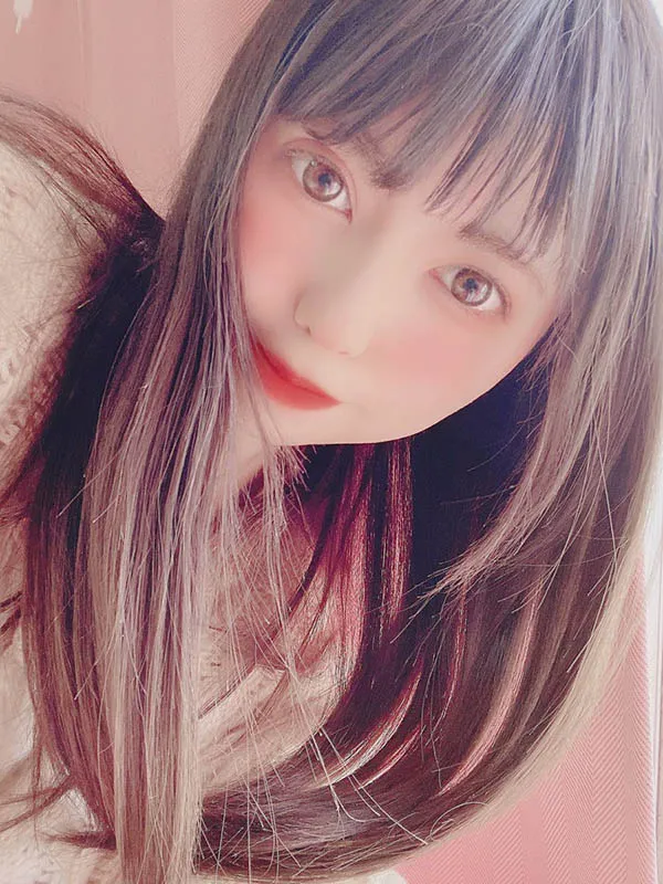 星诗乃世罗形象照6