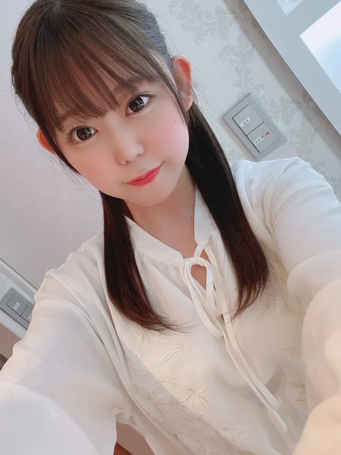 成瀬葵最新写真