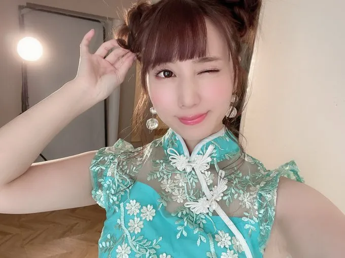 初川みなみ外景拍摄