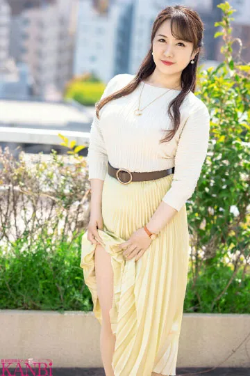 宇佐美玲奈官方宣传照