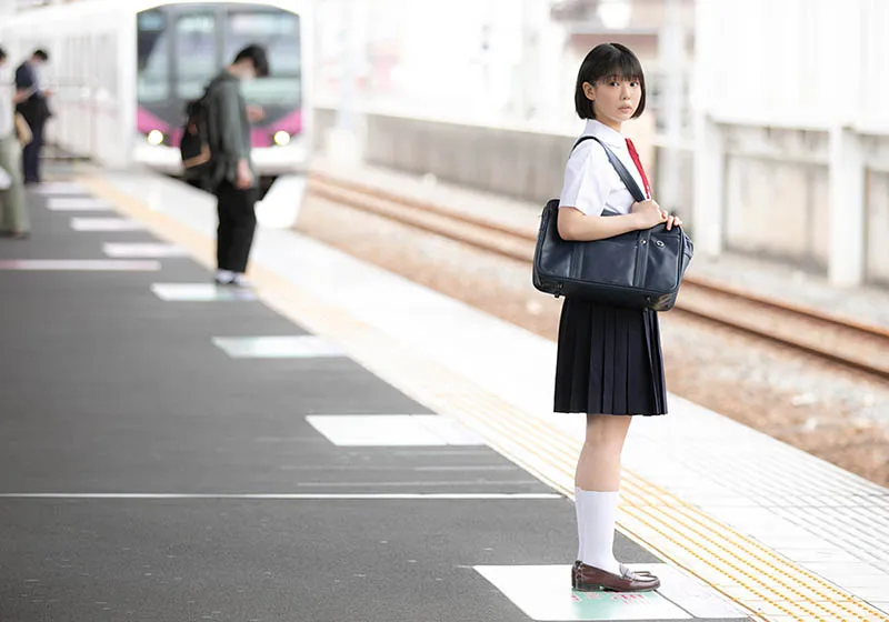 桃乃铃官方写真2