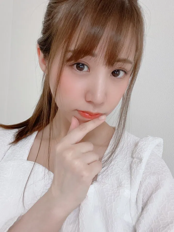 䌷莉绪推广图片