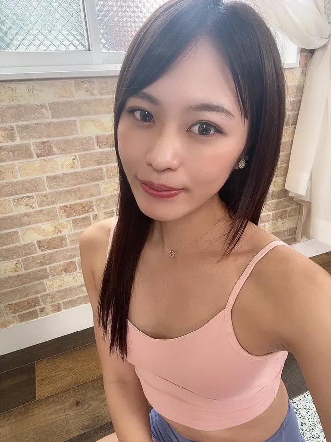 青木桃户外运动照