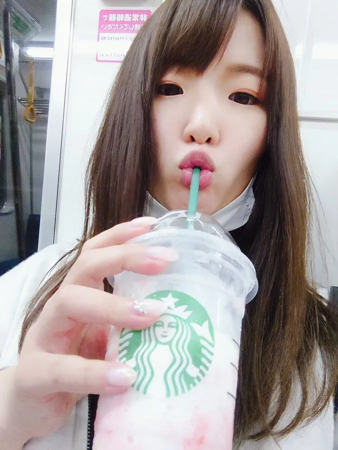 miru与男主角的互动瞬间