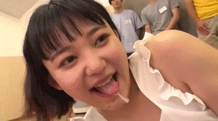 藤森里穂人物写真