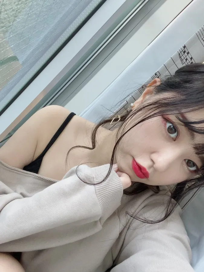 滨崎真绪与男演员外景约会