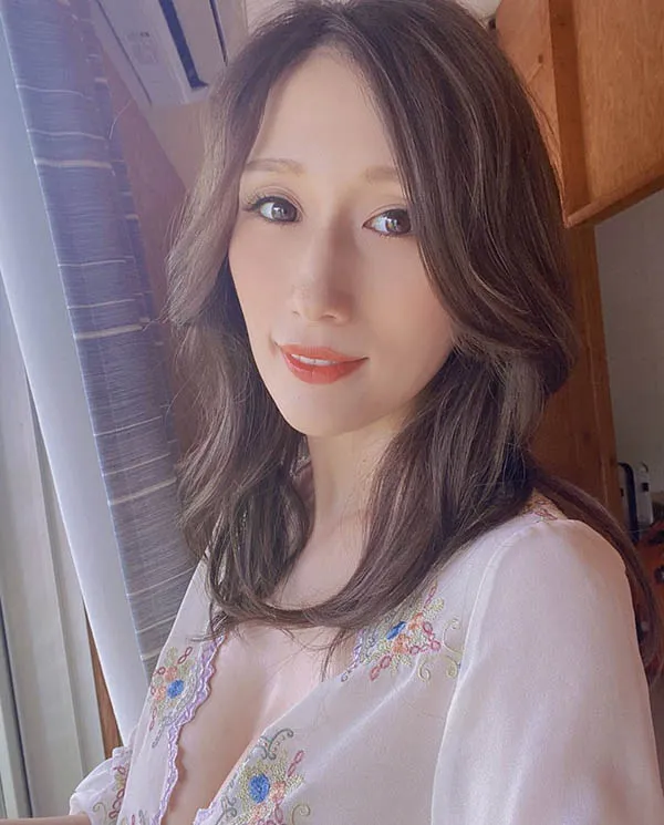 Julia剧中角色形象