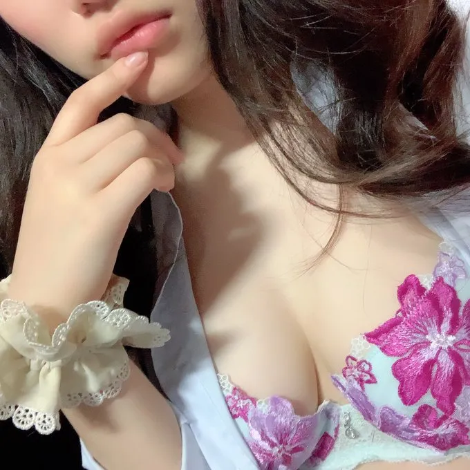 天闪莉玖个人形象照