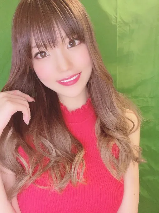 松本里绪菜清新形象