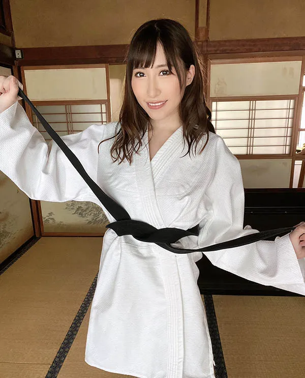 希岛あいり正式宣传照