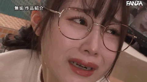 白川柚子表情特写