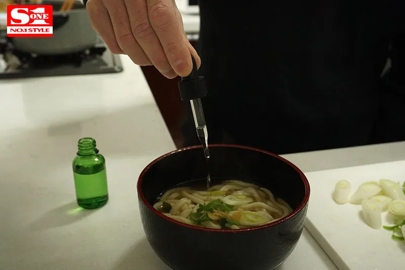 角色间互动场景，展现情感冲突