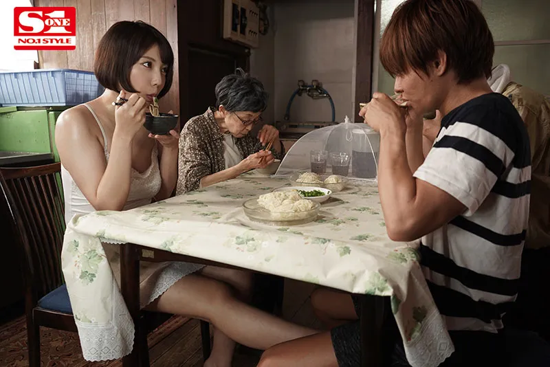 蜜美杏个人写真