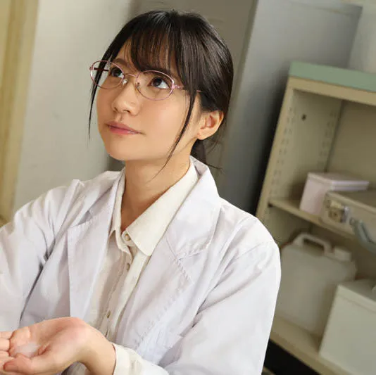 藤井リアナ旧照