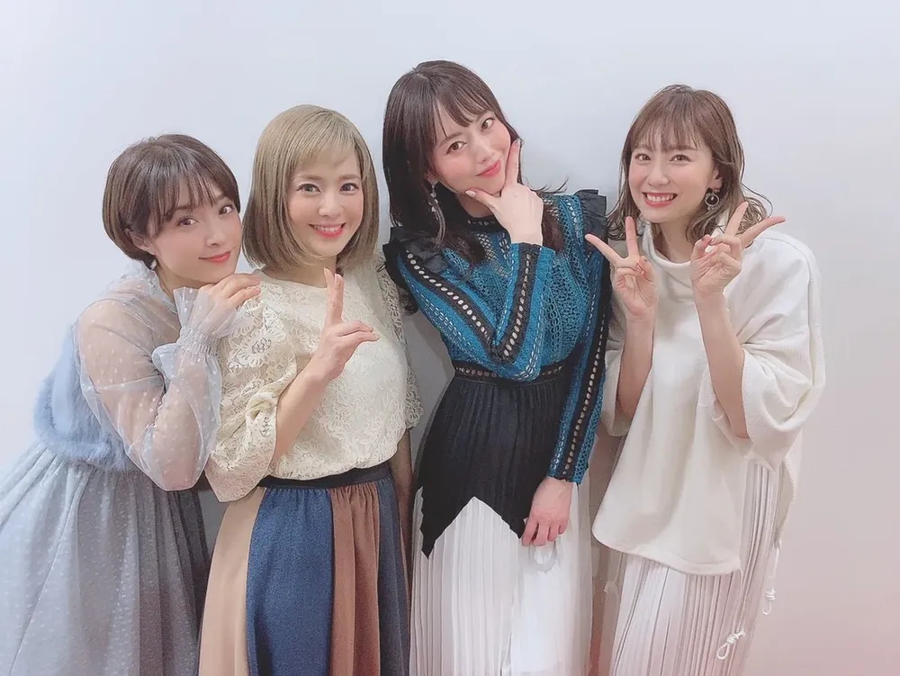 艺人近照，展现成熟形象