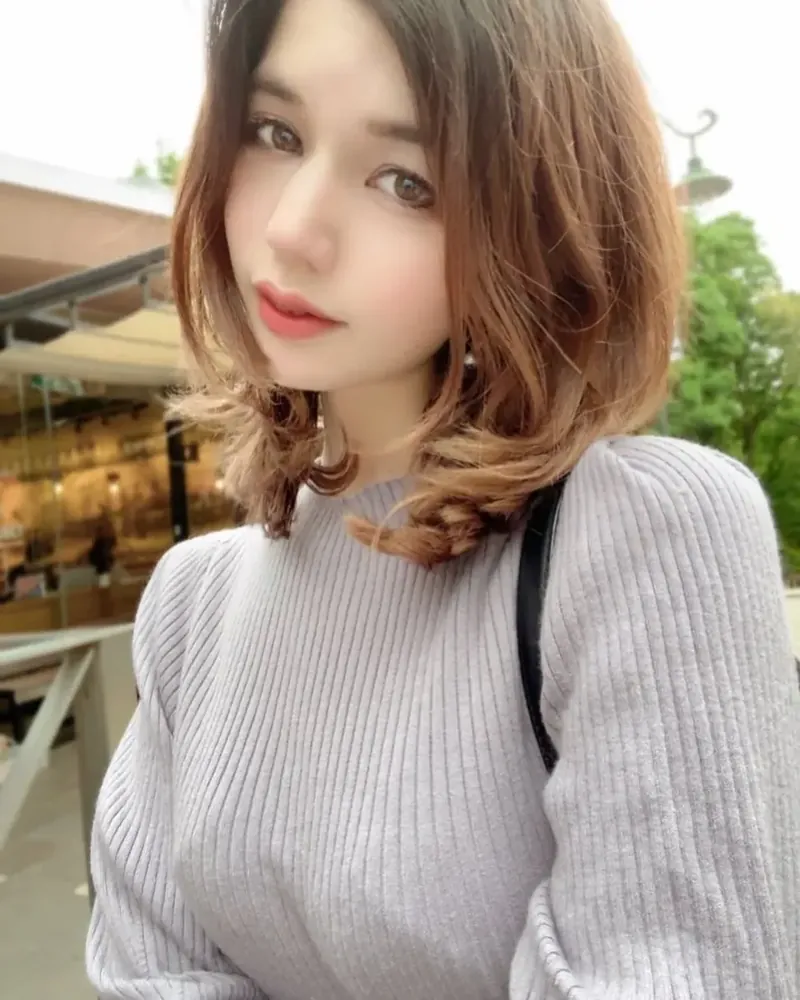 Lauren花恋人物照