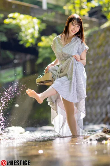 铃村あいり近照