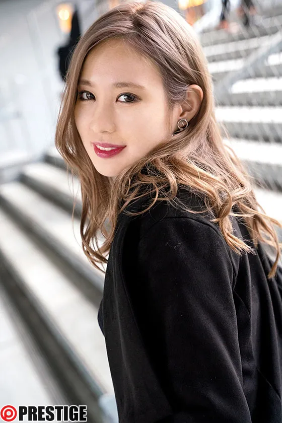 三上悠亜多种角啬造型