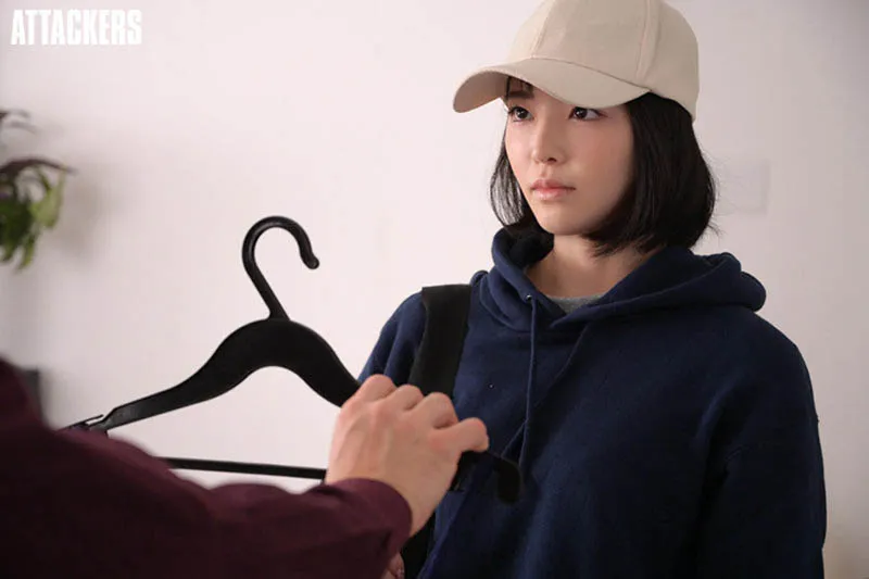 松冈铃官方活动照