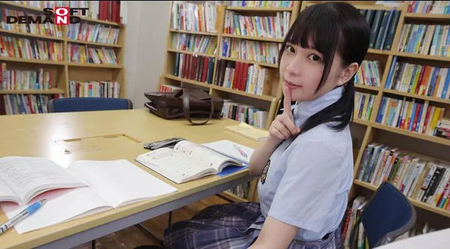 圆井萌华最新作品视觉图